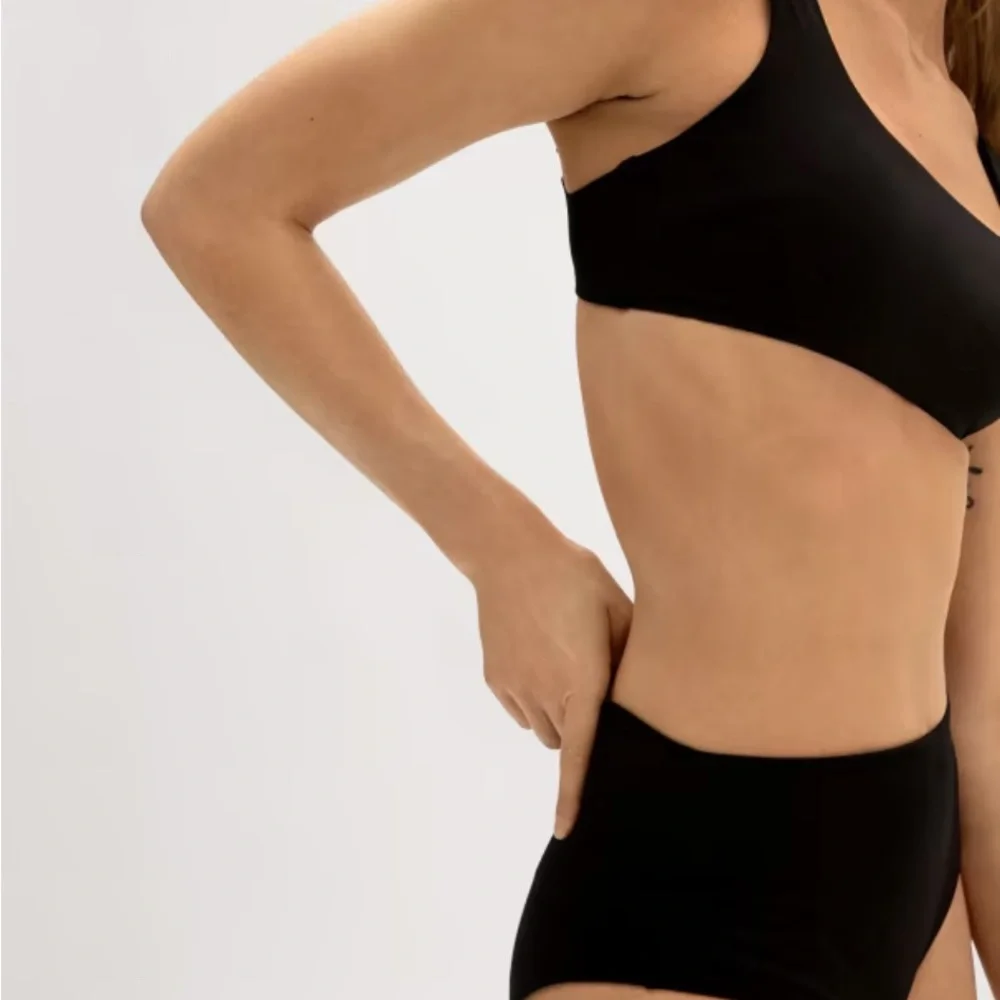 Everlane The Square-Neck Bikini Top NWT - Picture 3 of 7